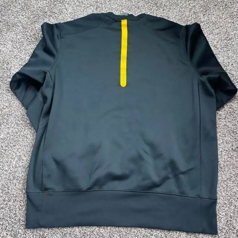 Nike Therma-FIT Iowa Hawkeyes Crewneck Sweatshirt - Size Large